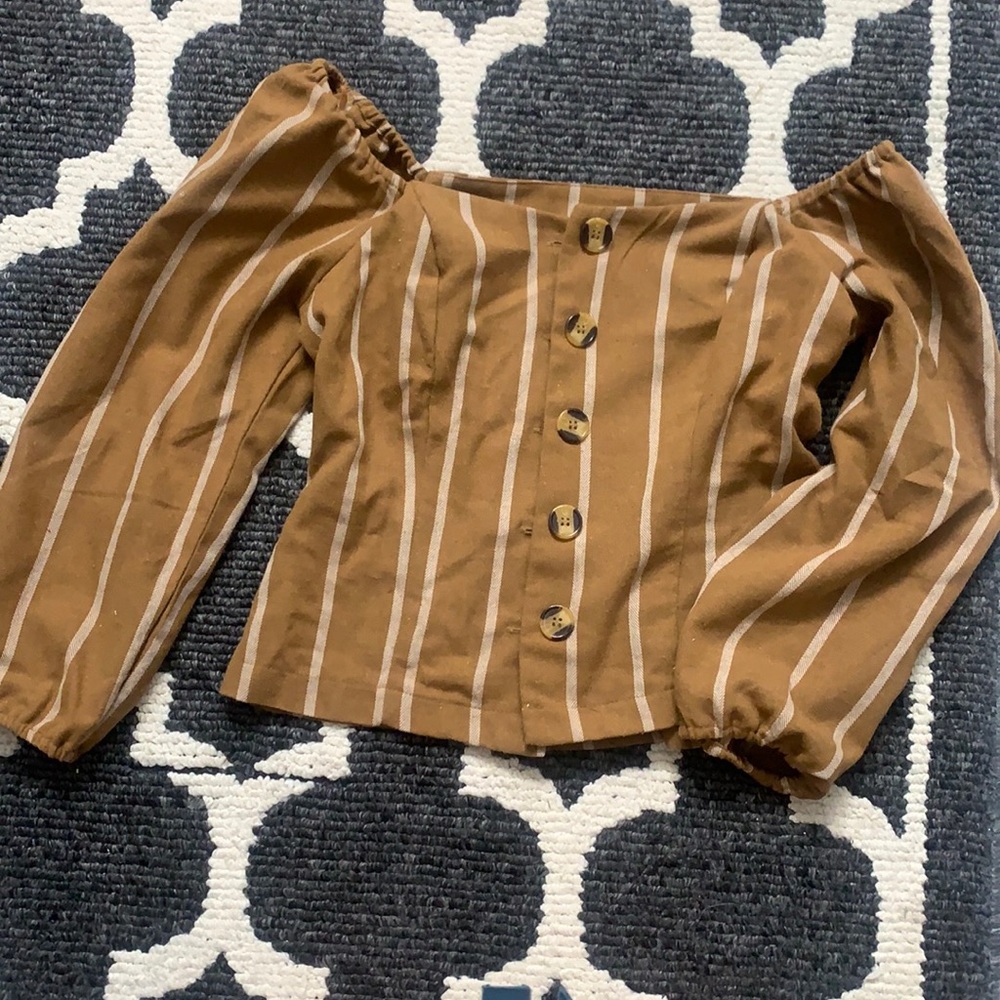 Puff sleeve button front blouse